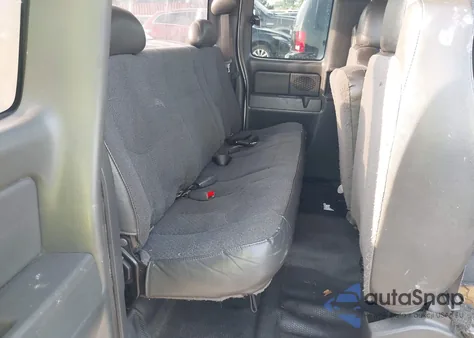 2005 GMC Sierra 1500 Work Truck z USA, uszkodzony, nr VIN 1GTEC19X95Z213177